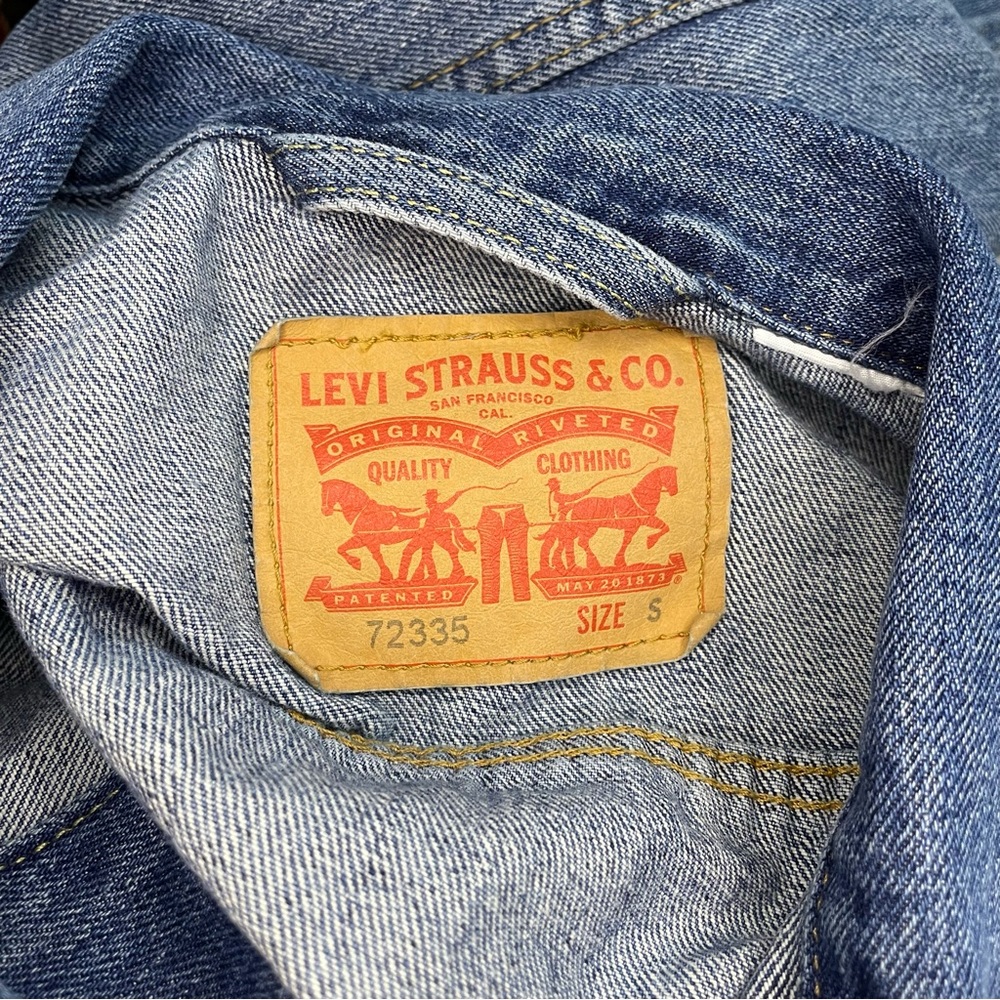 Levi's Blue Jean Jacket - Picture 4 of 5